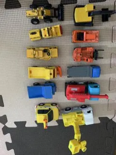 働く車　トミカ　ミニカー　12台　まとめ売り　傷あり