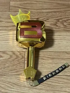 BIGBANG 10周年 ポータブルチャージャー ペンライト型充電器 2025年