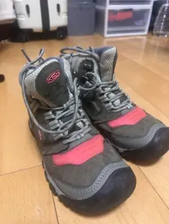 KEEN ミッドカット登山靴 グレー/ピンク