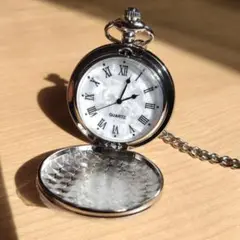 懐中時計　銀色