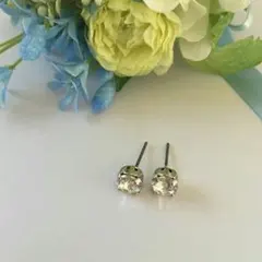 スワロフスキー☆一粒ピアス クリスタル