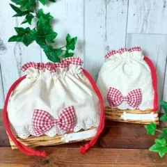 ハンドメイド　お弁当袋　コップ袋　小さい白いお花×かご①