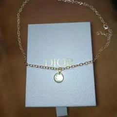 Dior ロゴ サークル ネックレス ゴールドカラーのサムネイル