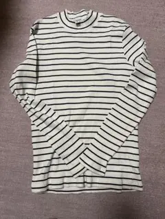 UNIQLO ボーダートップス