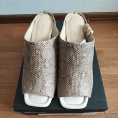 nouer オープントゥサンダルのサムネイル