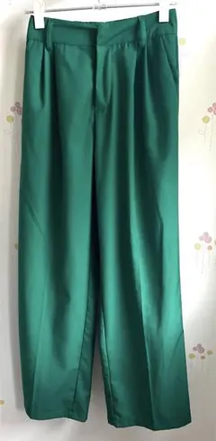 緑色 スラックス レディース