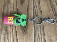 ユニークな緑色キャラクターキーホルダー