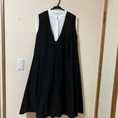 HOWDY Vネック ノースリーブワンピース 黒