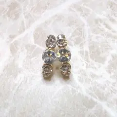 クリスタル装飾 両耳用ピアス