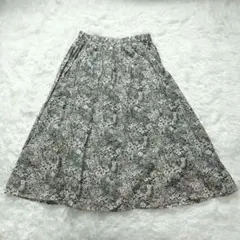 細かい小花柄　ロングスカート　ボタニカル　ダークグリーン　華やか　ウエストゴムのサムネイル
