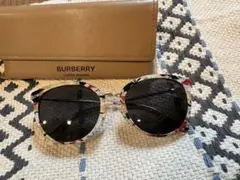 BURBERRY サングラスのサムネイル
