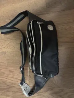 【11/15 写真追加】オロビアンコ　ブラックショルダーバッグ