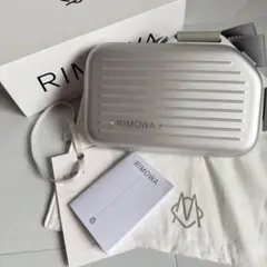 RIMOWA リモワ スリングクラッチ アルニミウム ボディバッグ シルバー