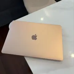 マックブックエアー