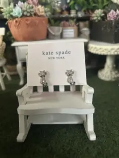［最終価格］kate spade 猫ピアス