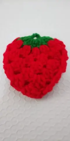 イチゴ アクリルタワシ 苺 未使用 送料込みのサムネイル