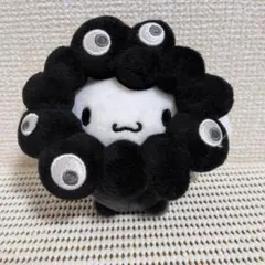 ミャクミャク　なりきりぬいぐるみ　シナモロール　カラビナ付き　モノクロ