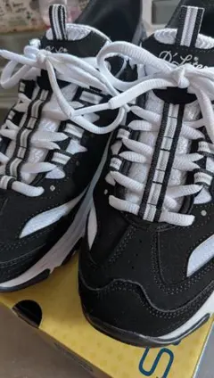 SKECHERS D'Lites スリッポン スニーカーのサムネイル