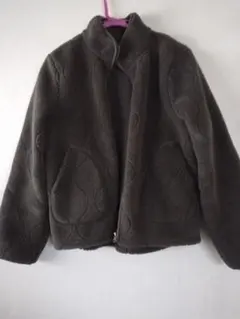 モスグリーン　波模様 フリースジャケット