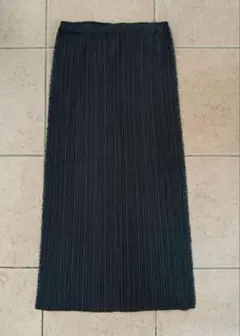 プリーツプリーズ 黒 サイドフリンジスカート