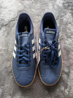 新品 未使用 adidas ネイビー スニーカー