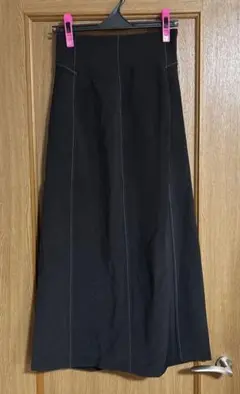 リボン付きブラックロングスカート