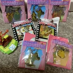 ★セット品★ディズニーキャラクターペアチャームストラップ　ミニチュアキーホルダー