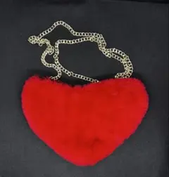 ハート型赤ファーショルダーバッグ