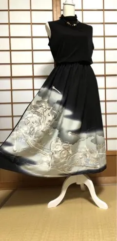 zunezune 振袖ドレス ノースリーブ 着物リメイク 黒に細かい金彩 zunezune 振袖ドレス ノースリーブ 着物リメイク 黒に細かい金彩