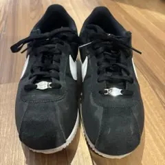 Nike ブラック/ホワイト スニーカー