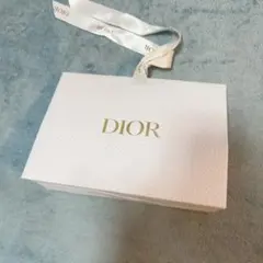 Dior ギフト用包装 ホワイト 緩衝材 入り
