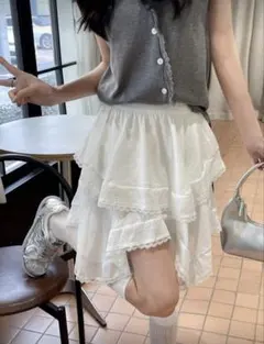 ホワイト フリル フレアスカート
