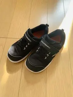 SHUNSOKU ブラックスニーカー男の子19.5㎝