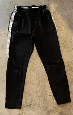 NIKE キッズ ロングパンツ ブラック　サイズL