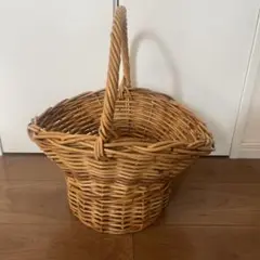 カゴ　バスケット