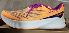 New Balance FuelCell スニーカー オレンジのサムネイル