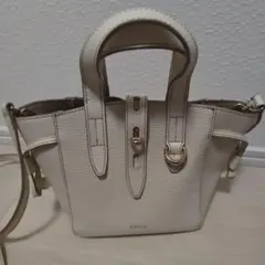 YTAMba-ba様 専用】FURLA 2way ショルダーバッグ ホワイト - メルカリ