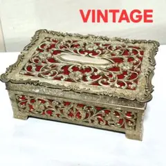 フランスアンティーク 猫脚のジュエリーボックス ゴールド 風景