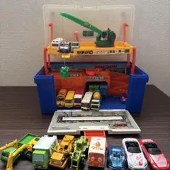 トミカ 40周年記念3段パーキングケース レジャーマップ ミニカー色々