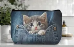 子猫デザイン デニム調ポーチ　残り一点限り