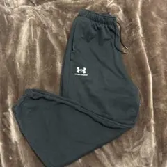 UNDER ARMOUR ブラック スウェットパンツ