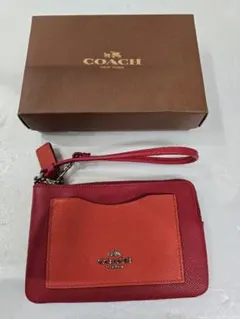 美品　コーチ　COACH　リストレットポーチ　レザー　赤　MT807