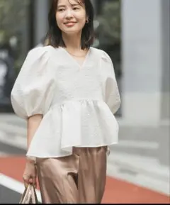 新品タグ付Nobleのブラウス 「追加」「洗える」シアーノイズジャガードブラウス