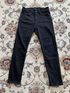 UNIQLO ウルトラストレッチスキニーフィットジーンズ黒28