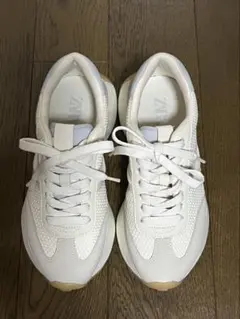 ZARA ホワイト スニーカー