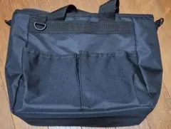 黒のナイロン製保冷2wayショルダートートバッグ