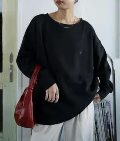 ボートネックカラフル刺繍スウェット　Chillfar チルファー　ブラック