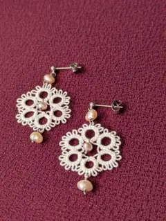 ハンドメイドピアス　タッティングレース＆ピンク淡水パール　ゆれる♡清楚系
