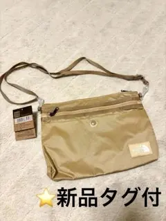 かなこ様専用　⭐️新品タグ付　ベージュ ナイロン サコッシュ