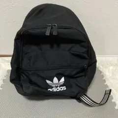 adidas リュックのサムネイル